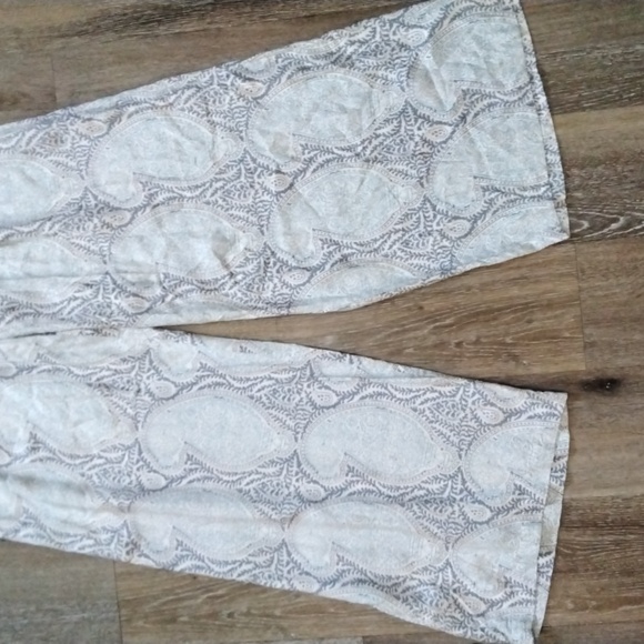 NWT: SPLENDID COLLECTION; WHITE & BLUE PAISLY, WIDE LEG PANT, SZ:XS. - Picture 3 of 8
